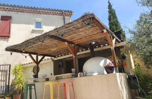 Saint-Martin-de-la-Brasque House | Chambre chez l'habitant avec piscine et cuisine d'été