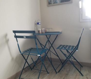 Etival-les-le-Mans Bed & Breakfast | Convenient Stay Near 24H du Mans Circuit with Family Options