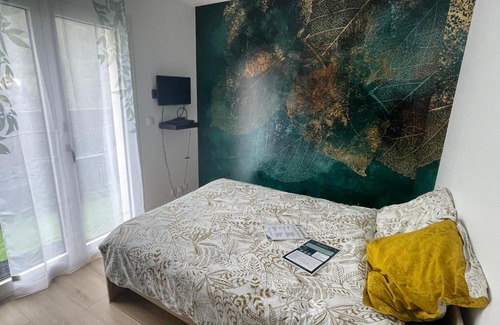 Jougne House | Cozy Stay at Chambres à la Frontière - Family-Friendly Retreat