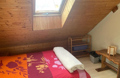 Briancon Bed & Breakfast | Guest Rated: 10/10 Flat Sharing Experience in Chambre 2