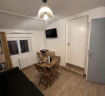 Mussidan House | Family-Friendly Kitchenette at Les Gites de la Gare
