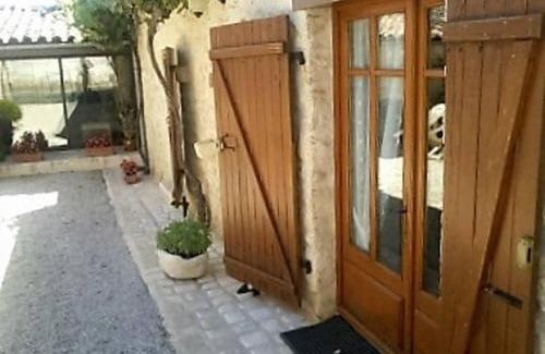 La Rochette House | Serene Chambre A La Campagne - Family-Friendly Retreat