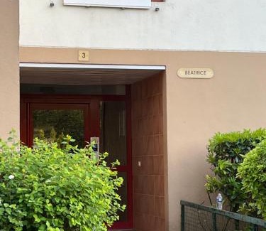 Neuilly-sur-Marne House | Artistic Retreat Near Disneyland and Paris with Family Comfort