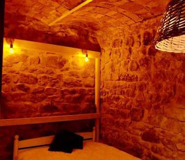 Saint-Genest-de-Bauzon House | Unique Vaulted Room with Breakfast and Pool Access