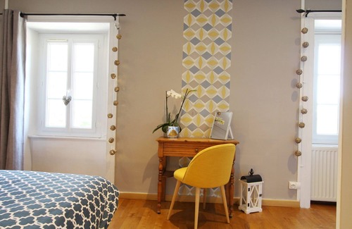 Auderville Bed & Breakfast | Cozy "Au fil de L'eau" Room with Kitchenette & Breakfast