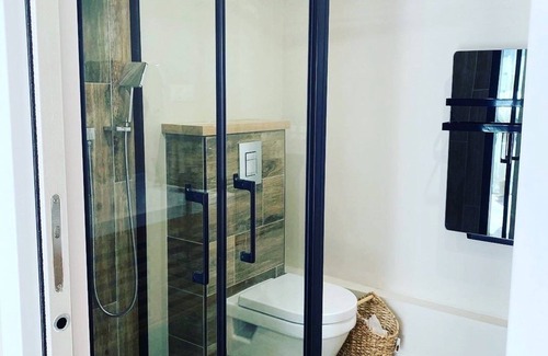 Monteux Bed & Breakfast | Relaxing Room with Park Access and Pool for Your Getaway