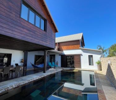 Saint-Pierre House | Oceanfront Villa Hermès: Guest Rated 10/10 with Pool
