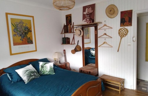 Perigueux Bed & Breakfast | Oceanfront Retreat at Chambre César - Villa Chaumonty