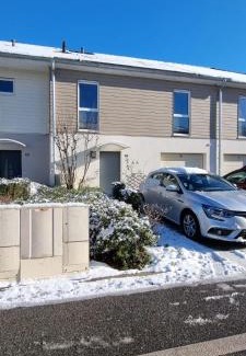 Saint-Pierre-en-Faucigny House | Cozy Room with Pool and Hot Tub for Your Perfect Getaway