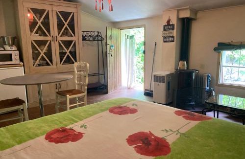 Roquesteron House | Pet-Friendly Chambre Campagnarde - A Cozy Retreat