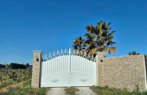 Orange Bed & Breakfast | Oceanfront Haven: Chambre Carpediem with Pool & Spa