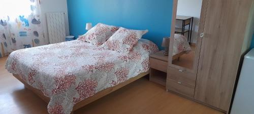 Cazouls-les-Beziers Bed & Breakfast | Oceanfront Retreat at Chambre Chez Corinne et Bernard