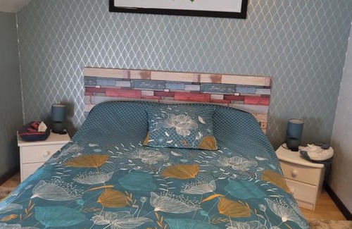 Aubigny-sur-Nere House | Inviting Chambre chez l'habitant: Top-Rated for Families