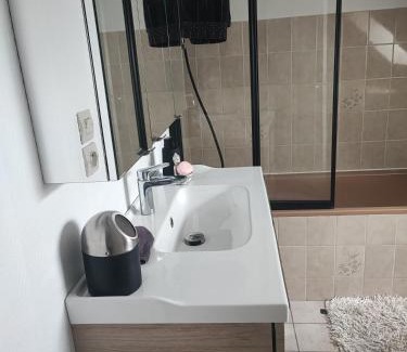 Chateaubriant House | Cozy Chambre chez l'habitant with Kitchen Amenities