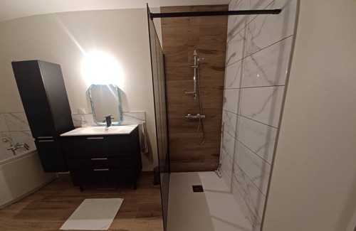 Les Aspres Bed & Breakfast | Comfortable Stay at Chambre Chez L'habitant LES Aspres