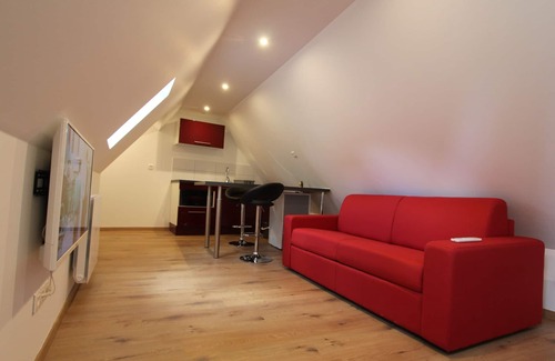 Riquewihr Apartment | Cozy Stay at L'Écureuil: Heart of Riquewihr Awaits You