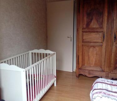 Valence Bed & Breakfast | Cozy Ocean View Room with Family-Friendly Amenities