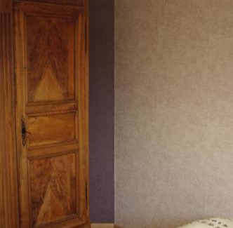 Valence Bed & Breakfast | Cozy Ocean View Room with Family-Friendly Amenities