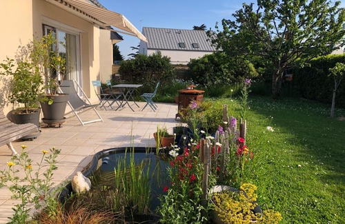 Sene House | Family-Friendly Stay at Les Roses de Séné - Guest Rated 9/10