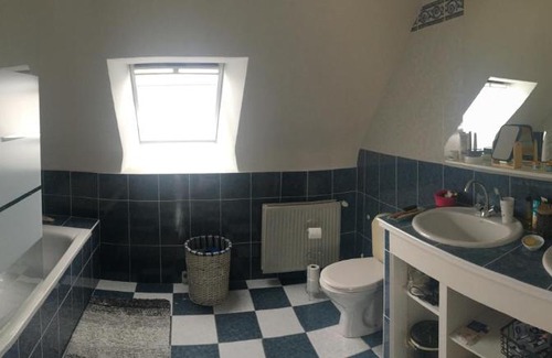 Sene House | Family-Friendly Stay at Les Roses de Séné - Guest Rated 9/10