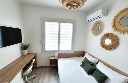 Beaux Arts-Boutonnet House | Cozy Double Room in Villa - Near Tramway Center