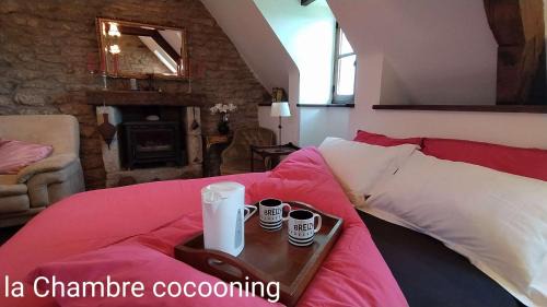 Malguenac House | Cozy Chambre Cocooning with Inviting Pool Access