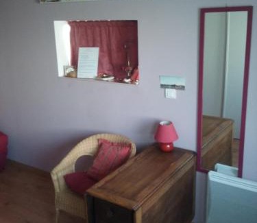 Chateau Apartment | Chambre cosy