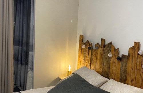 Audenge House | Kid-Friendly Retreat at Chambre Coté Bassin - Rated 9/10