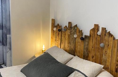 Audenge House | Kid-Friendly Retreat at Chambre Coté Bassin - Rated 9/10