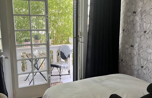 La Varenne Saint-Hilaire Bed & Breakfast | Inviting Chambre d'Hôte - Bambou Near Paris with Spa & Breakfast