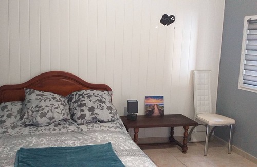 Saint-Vivien-de-Medoc House | Cozy Double Room with Oceanfront Views & Pet-Friendly Perks