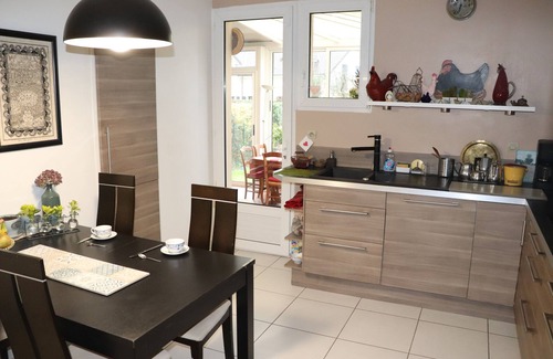 Saint-Cyr-l'Ecole Bed & Breakfast | Ideal Retreat for Enjoying the Paris 2024 Olympics