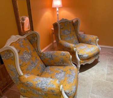 Euzet-les-Bains Bed & Breakfast | Discover Chambre d'Hôte Couguiolet with Pool & Ocean Views