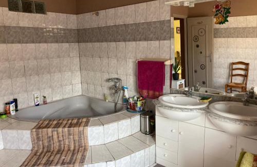 Dieue-sur-Meuse Bed & Breakfast | Pet-Friendly Retreat at Chambre d'Hôte du Moulin, Rated 8.6
