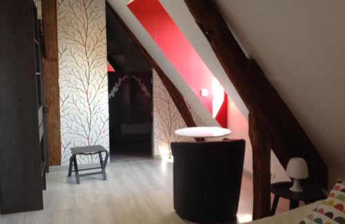 Valennes Bed & Breakfast | Oceanfront Retreat at Chambre d'hôte du HOUSSAY - 9.1/10