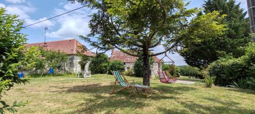 La Roche-Posay House | Cozy Room with Pool Access & Nature Retreat - 9.1 Rated