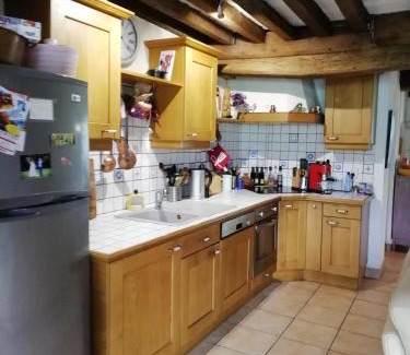 Saint-Brisson House | Cozy Chambre d'hôte le Lavoir - Family & Pet Friendly Stay