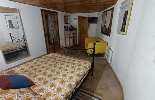 Tuchan Bed & Breakfast | Pet-Friendly Retreat at Chambre d'hôte Les maisons de Gaia