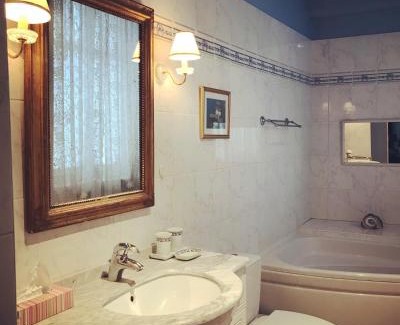 Larcay Bed & Breakfast | Oceanfront Relaxation at Manoir de Clairbois