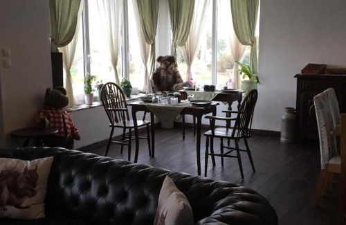 Corlay Bed & Breakfast | Chambre d'hôte Mara: Pet-Friendly Retreat with Great Amenities