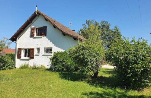 Serley Bed & Breakfast | Relaxing Oceanfront Retreat at Le Coudry, Rated 9/10