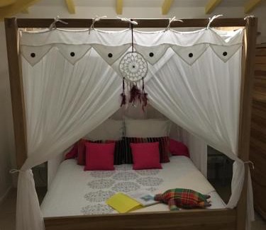 Le Moule Bed & Breakfast | Oceanfront Bliss at Au Bel'vue chez Sandrine - Rated 9.3/10