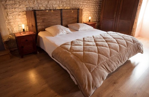 Montils Other | Relaxing Stay at Chambre D'hôtes: Borderies with Breakfast
