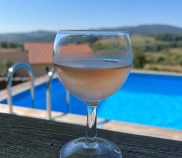 Jure Bed & Breakfast | Experience Serenity at Chambre d'Hôtes Côté Glycine