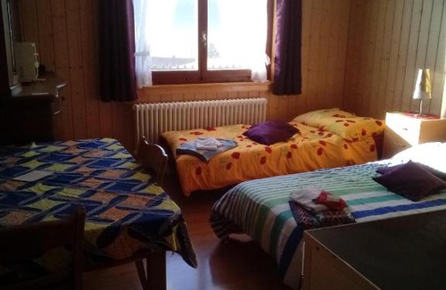 Les Ponts-de-Martel House | Pet-Friendly Retreat at Chambre d'hôtes Petit Martel