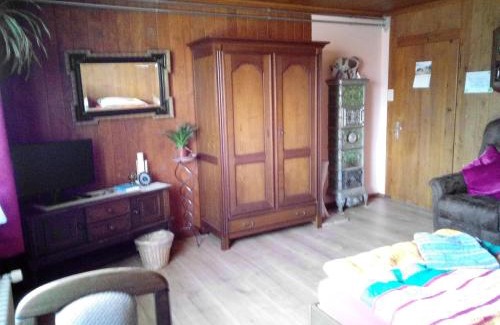 Les Ponts-de-Martel House | Pet-Friendly Retreat at Chambre d'hôtes Petit Martel