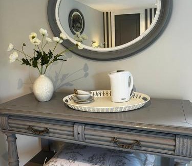 Neuille-Pont-Pierre Bed & Breakfast | Historic B&B in a 16th Century Mill – Rated 9.6 by Guests