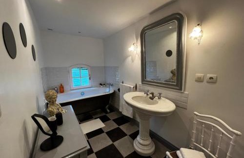 Neuille-Pont-Pierre Bed & Breakfast | Historic B&B in a 16th Century Mill – Rated 9.6 by Guests