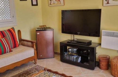 Aghir Bed & Breakfast | Experience Dar l'air du temps: Oceanfront Bliss Awaits