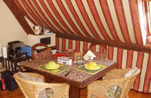Perche-en-Noce Bed & Breakfast | Pet-Friendly Retreat at Chambre d'Hôtes de La Galaisière